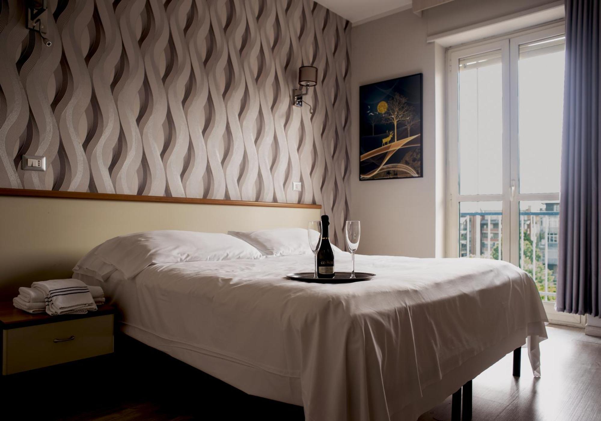 Hotel Frejus Collegno Kültér fotó