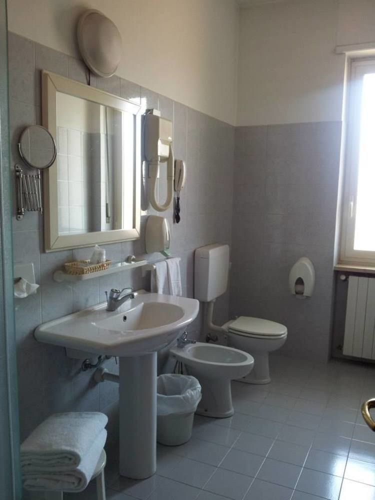 Hotel Frejus Collegno Kültér fotó