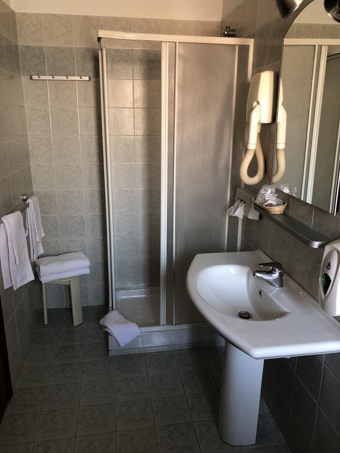 Hotel Frejus Collegno Kültér fotó