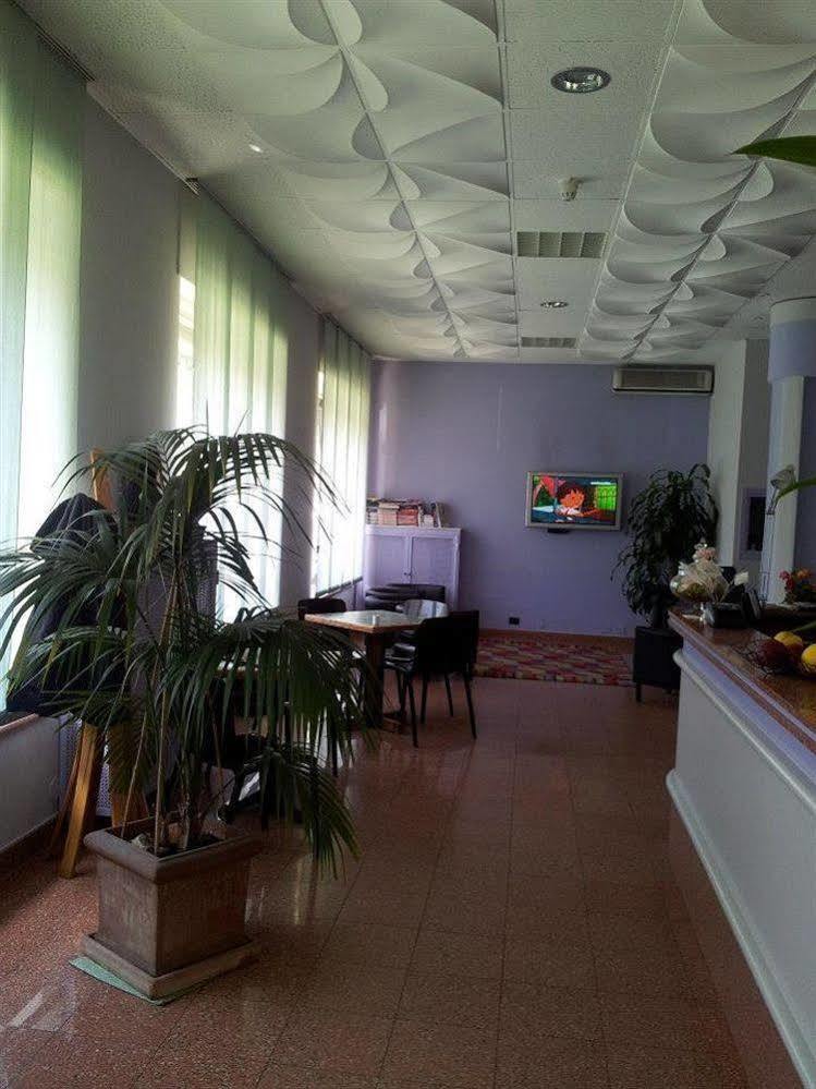 Hotel Frejus Collegno Kültér fotó