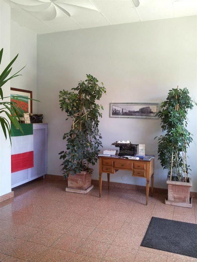 Hotel Frejus Collegno Kültér fotó