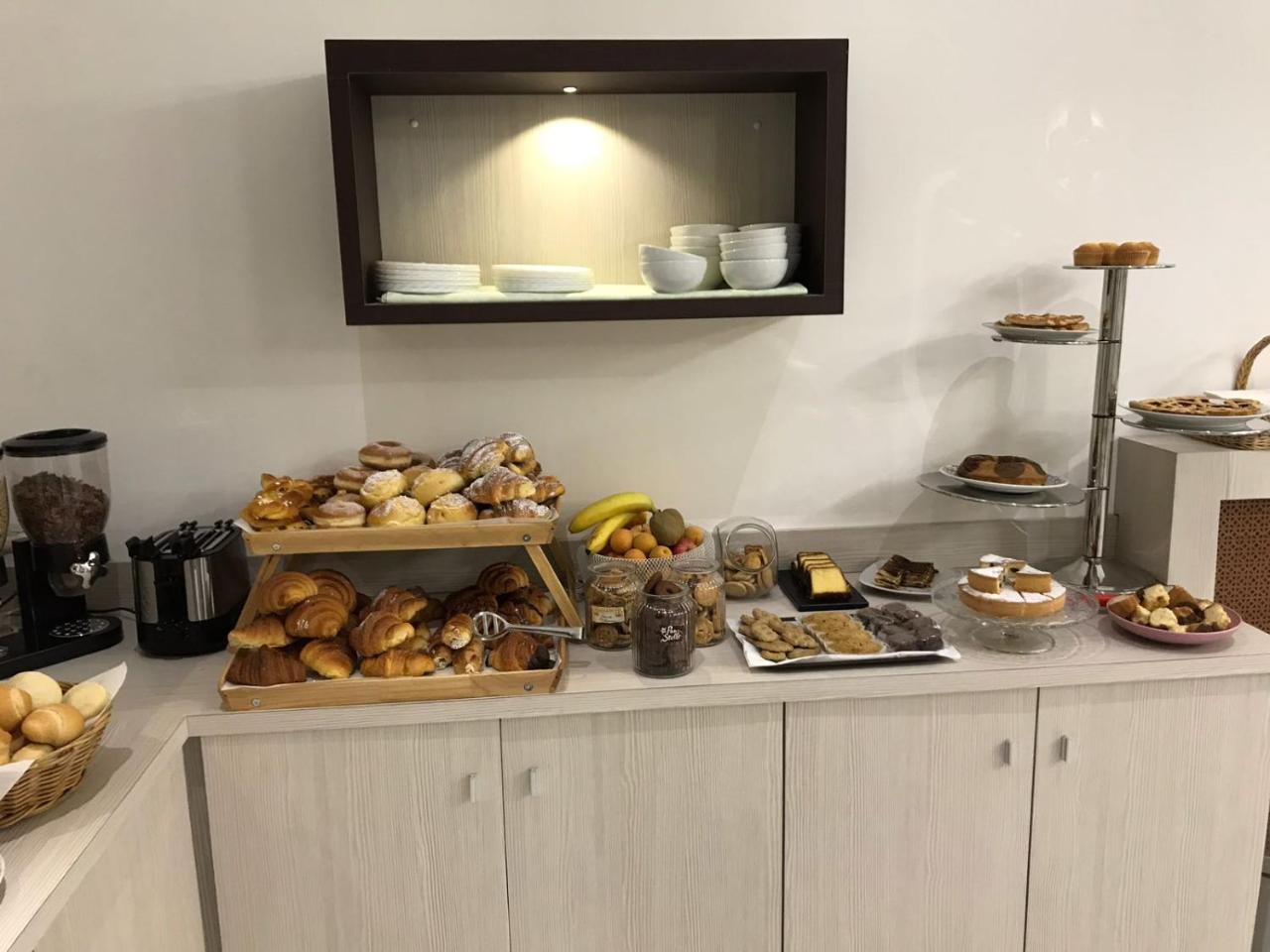 Hotel Frejus Collegno Kültér fotó
