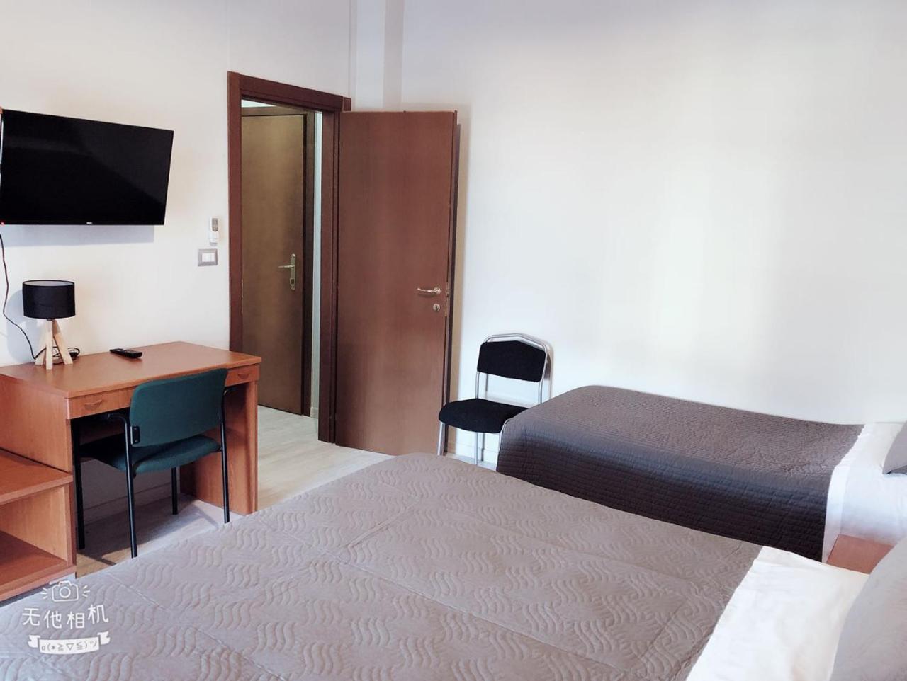 Hotel Frejus Collegno Kültér fotó